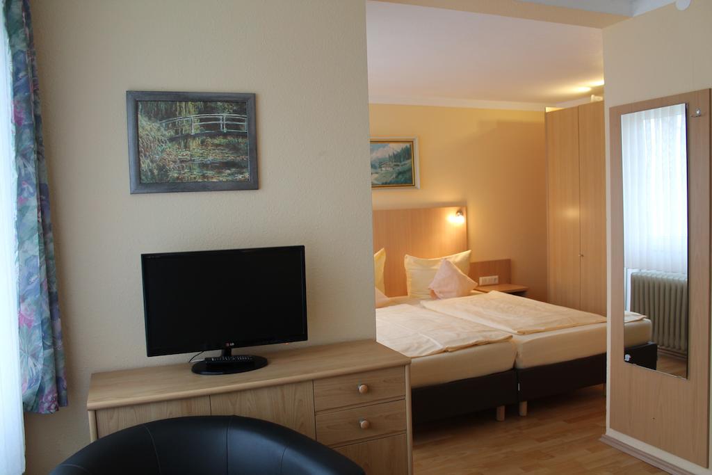 Hotel Brigitte Bad Krozingen Room photo